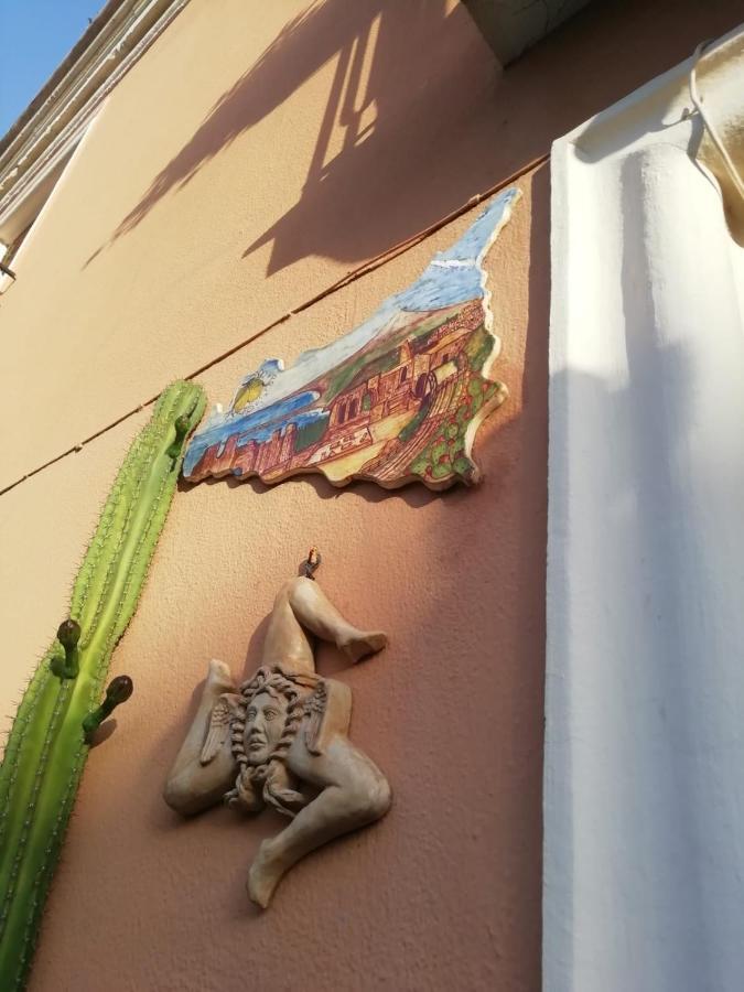 Casa Antica Savoia Lägenhet Taormina Exteriör bild