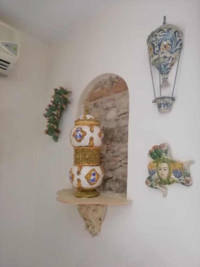 Casa Antica Savoia Lägenhet Taormina Exteriör bild
