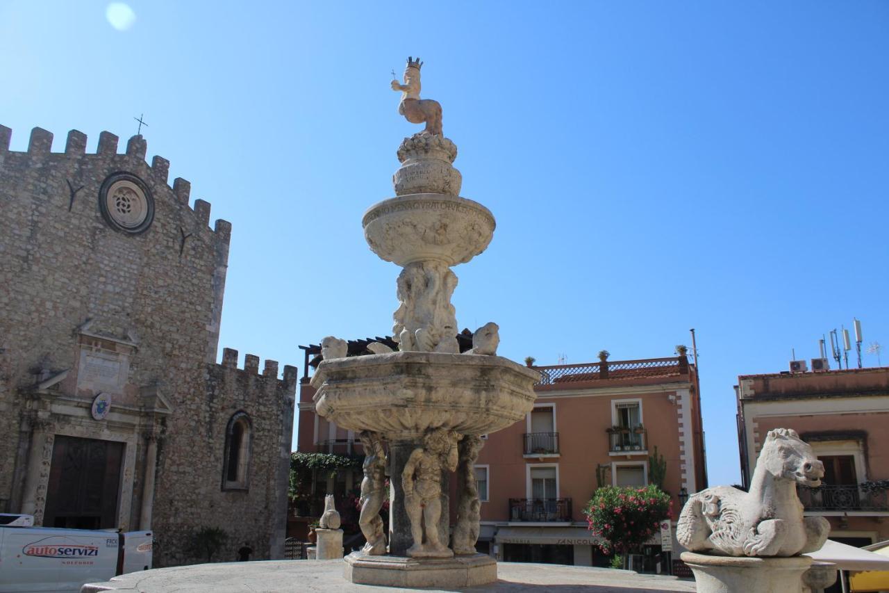 Casa Antica Savoia Lägenhet Taormina Exteriör bild