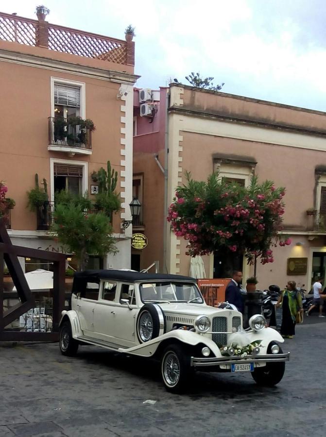 Casa Antica Savoia Lägenhet Taormina Exteriör bild